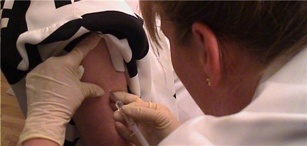 Offenbar bundesweit Regressanträge wegen Pneumokokken-Vorsorge Zu früh gestochen? Die Kassen fordern jetzt Geld zurück, weil Praxen bei der Pneumokokken-Vorsorge unter anderem die Anpassung der Impfvereinbarung nicht abgewartet haben.