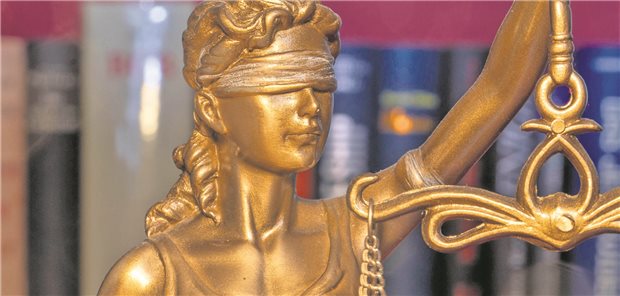 Zum Thema Praxisgemeinschaft hat das LSG Berlin-Brandenburg ein wenig überraschendes Urteil gesprochen. Wenn das Konstrukt einer Berufsausübungsgemeinschaft entspricht, handelt es sich um einen Formenmissbrauch.